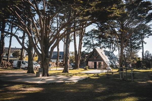Découvrez le camping Aluna Vacances à Vallon-Pont-d'Arc